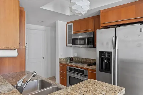 110 Washington Avenue Miami Beach FL 33139