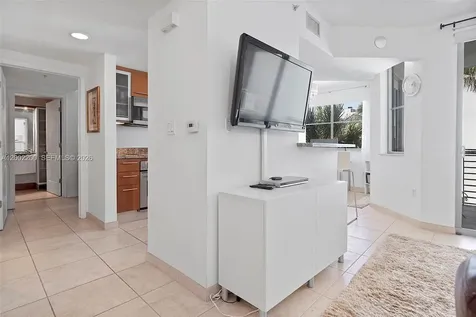 110 Washington Avenue Miami Beach FL 33139