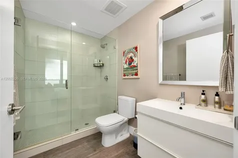 2900 NE 7th Avenue Miami FL 33137