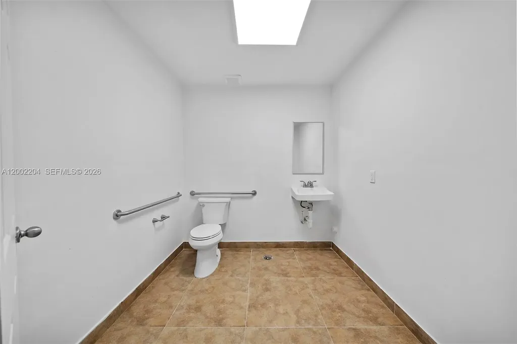 3080 Sheridan Street Warehouse + Office Hollywood FL 33020