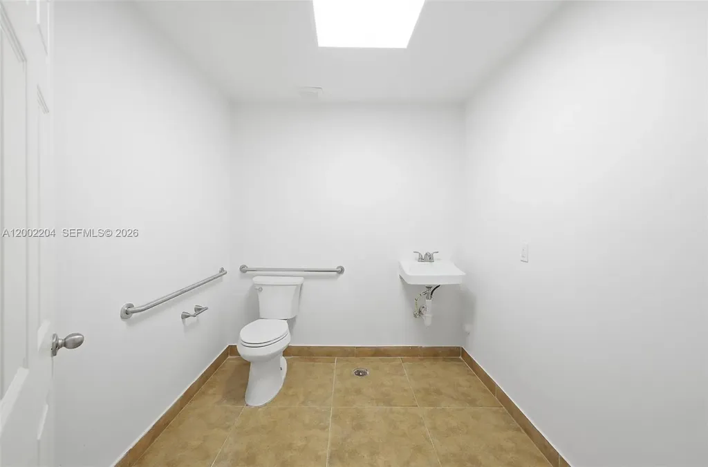 3080 Sheridan Street Warehouse + Office Hollywood FL 33020