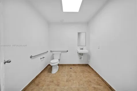 3080 Sheridan Street Warehouse + Office Hollywood FL 33020