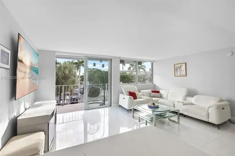 16546 NE 26th Avenue North Miami Beach FL 33160