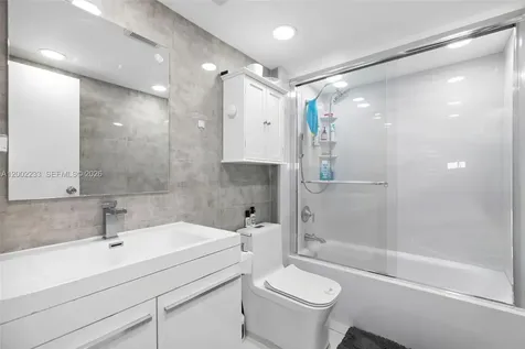 16546 NE 26th Avenue North Miami Beach FL 33160