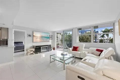 16546 NE 26th Avenue North Miami Beach FL 33160