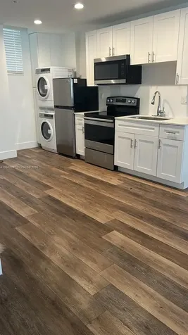 141 NW 16th Avenue Miami FL 33125