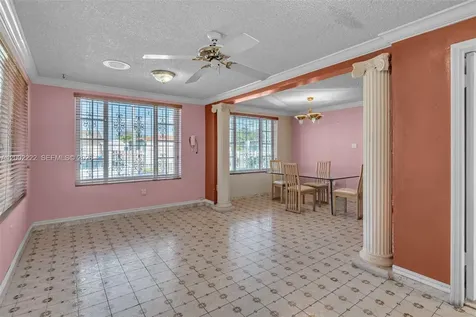 3194 SW 6th Street Miami FL 33135