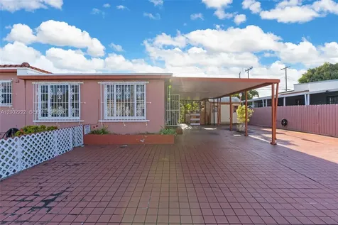 3194 SW 6th Street Miami FL 33135