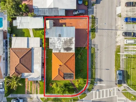 3194 SW 6th Street Miami FL 33135