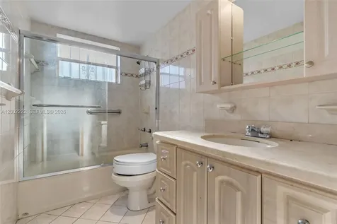 3194 SW 6th Street Miami FL 33135