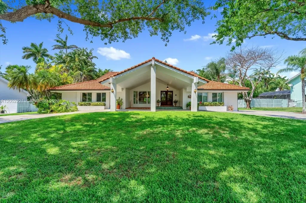 9941 SW 143rd Street Miami FL 33176