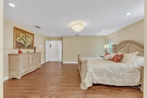 9941 SW 143rd Street Miami FL 33176