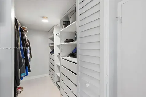 16546 NE 26th Avenue North Miami Beach FL 33160