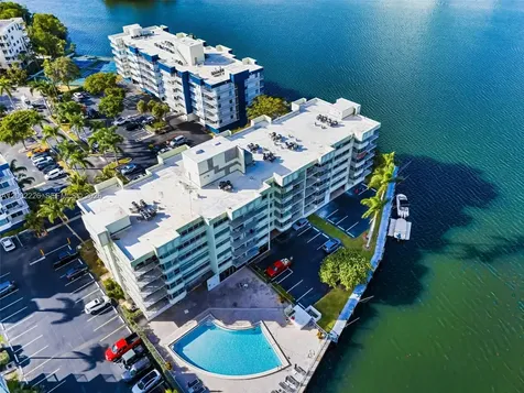 16546 NE 26th Avenue North Miami Beach FL 33160