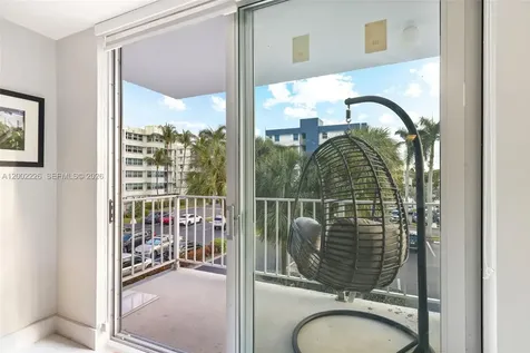 16546 NE 26th Avenue North Miami Beach FL 33160