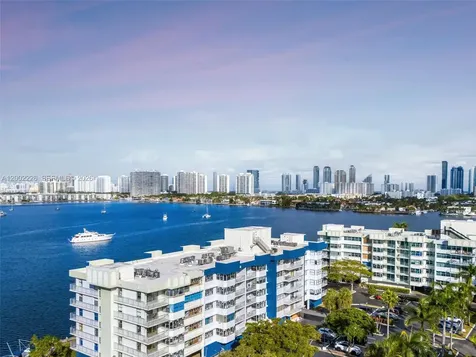 16546 NE 26th Avenue North Miami Beach FL 33160