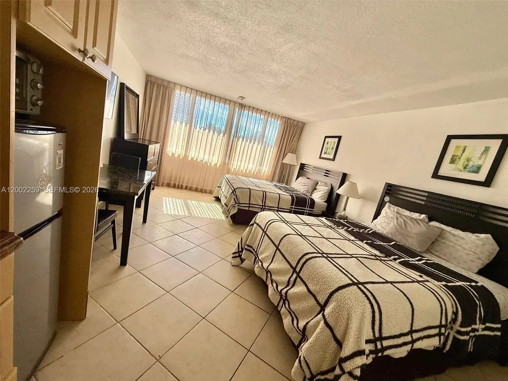 19201 Collins Avenue Sunny Isles Beach FL 33160