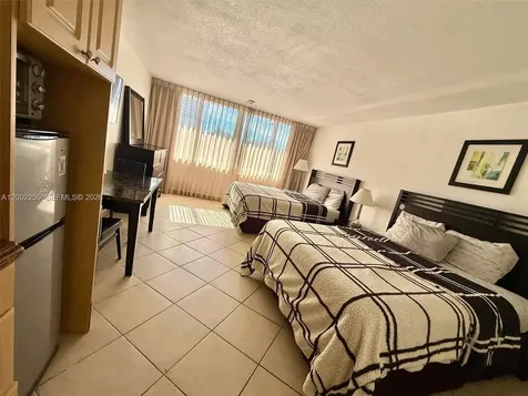 19201 Collins Avenue Sunny Isles Beach FL 33160