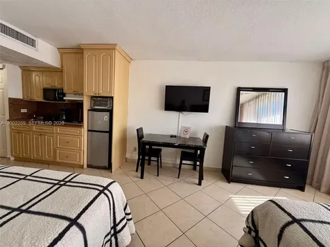 19201 Collins Avenue Sunny Isles Beach FL 33160