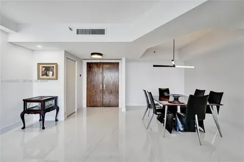 20281 E Country Club Drive Aventura FL 33180
