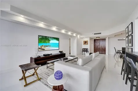 20281 E Country Club Drive Aventura FL 33180