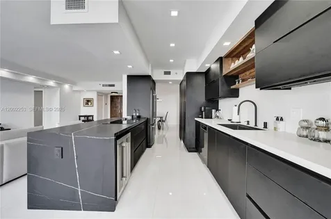 20281 E Country Club Drive Aventura FL 33180
