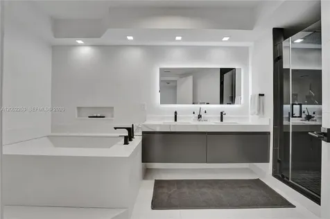 20281 E Country Club Drive Aventura FL 33180