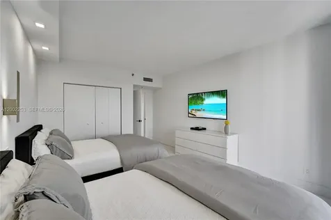 20281 E Country Club Drive Aventura FL 33180
