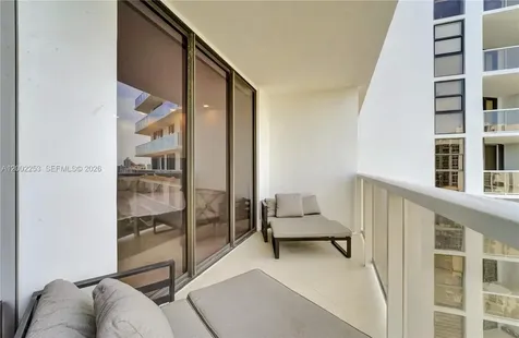 20281 E Country Club Drive Aventura FL 33180