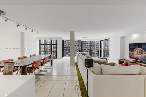 1915 Brickell Avenue Miami FL 33129