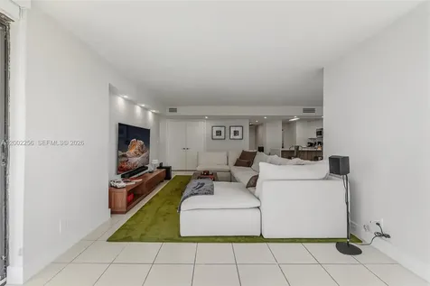 1915 Brickell Avenue Miami FL 33129