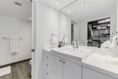1915 Brickell Avenue Miami FL 33129