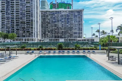 1915 Brickell Avenue Miami FL 33129