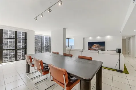 1915 Brickell Avenue Miami FL 33129