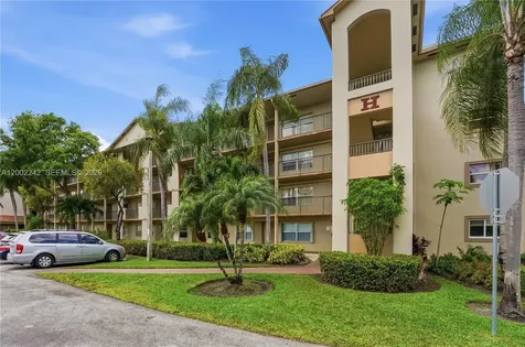 700 SW 137th Avenue Pembroke Pines FL 33027