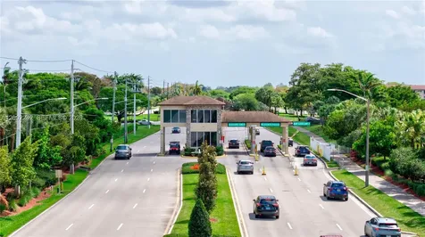 700 SW 137th Avenue Pembroke Pines FL 33027