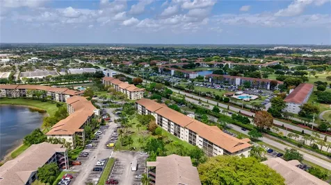 700 SW 137th Avenue Pembroke Pines FL 33027