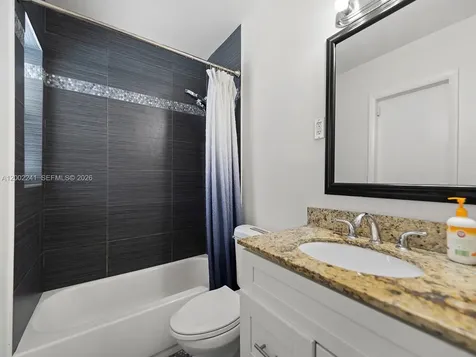 560 NE 161st Street Miami FL 33162