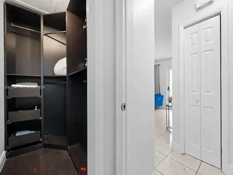 560 NE 161st Street Miami FL 33162