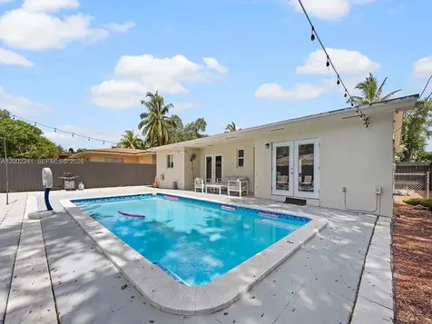 560 NE 161st Street Miami FL 33162