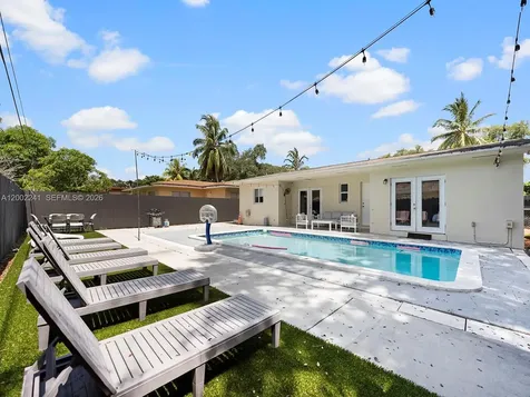 560 NE 161st Street Miami FL 33162