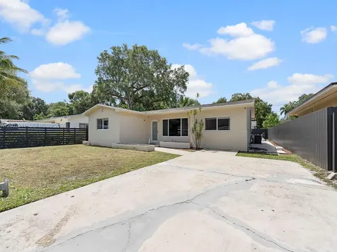 560 NE 161st Street Miami FL 33162