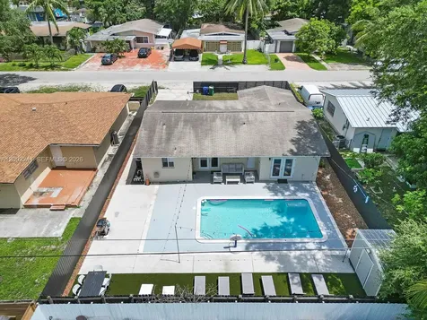 560 NE 161st Street Miami FL 33162