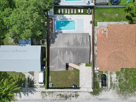 560 NE 161st Street Miami FL 33162