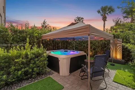 14782 SW 181st Terrace Miami FL 33187