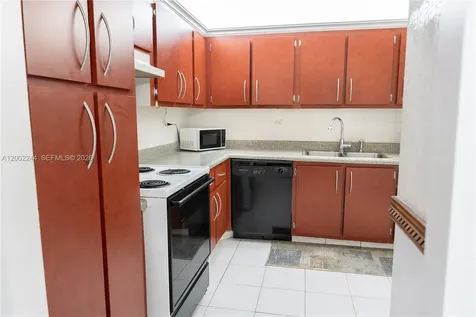 6039 Collins Avenue Miami Beach FL 33140