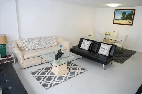 6039 Collins Avenue Miami Beach FL 33140
