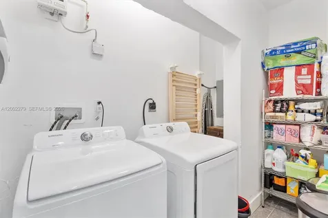 3249 NW 51st Street Miami FL 33142