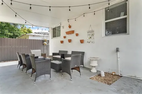 3249 NW 51st Street Miami FL 33142