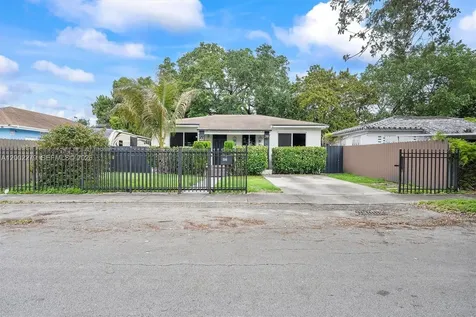 3249 NW 51st Street Miami FL 33142